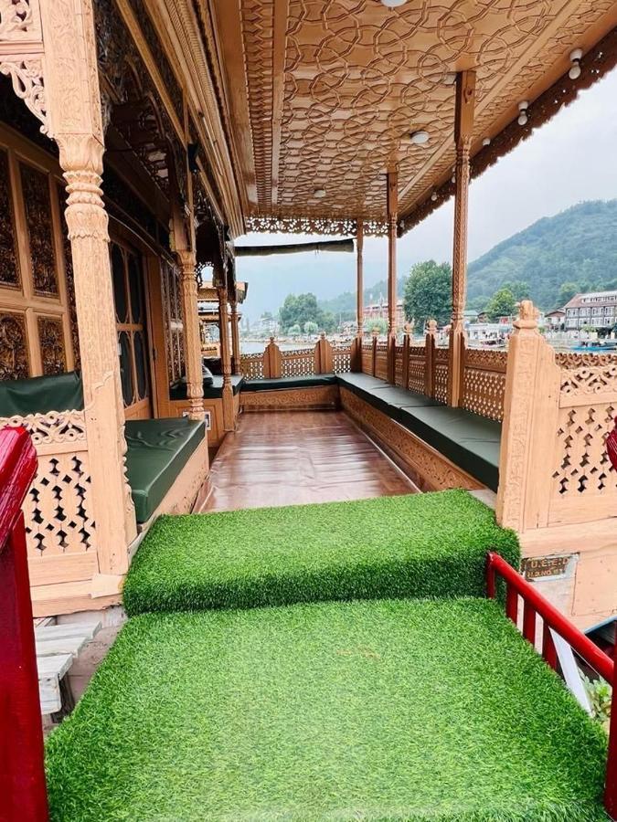 Hayat Group Of Houseboats Hotel Srinagar  Exterior photo